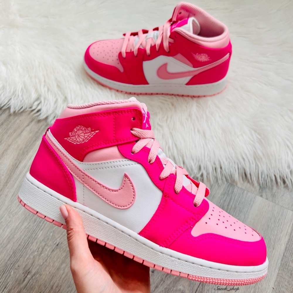 Nike Air Jordan Mid Pink Brand New -No Box Size 8/8.5
